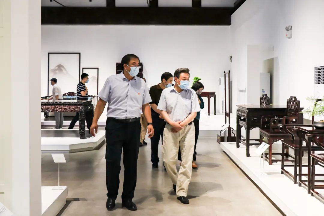 北京市人大常委會(huì)副主任侯君舒一行  到京作非遺博物館調(diào)研
